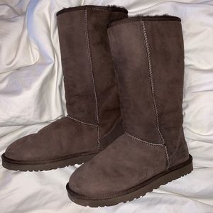 Brand new chocolate classic tall UGG boots 💞